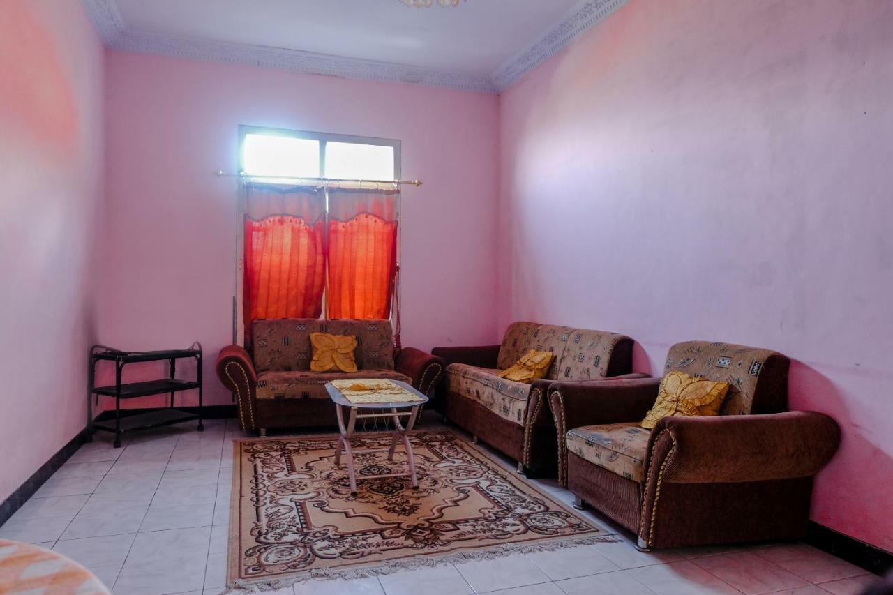 Oyo 1351 Tanggulasi Resto & Residence Syariah Magetan المظهر الخارجي الصورة